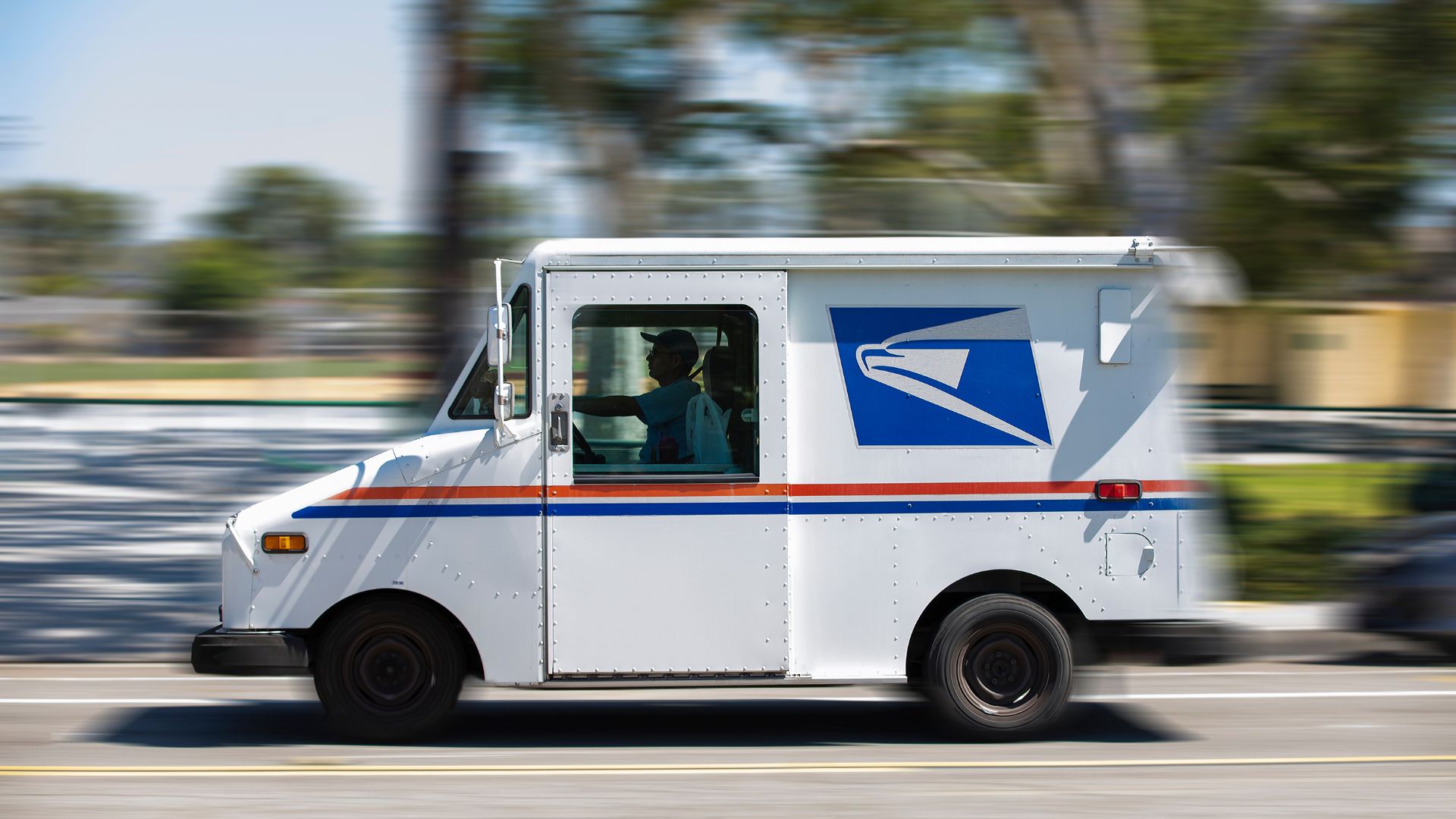 Trump Reportedly Plans Bold Overhaul of the United States Postal Service [WATCH]