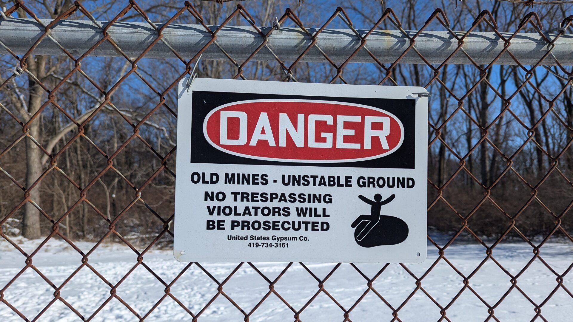 Emergency Crews Save Teen Trapped in 50-Foot-Deep Mine Shaft [WATCH]